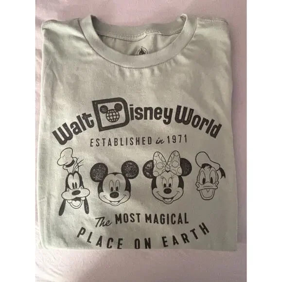 Disney Parks Magic Kingdom “The Most Magical Place On Earth” T-shirt Medium - Picture 7 of 7